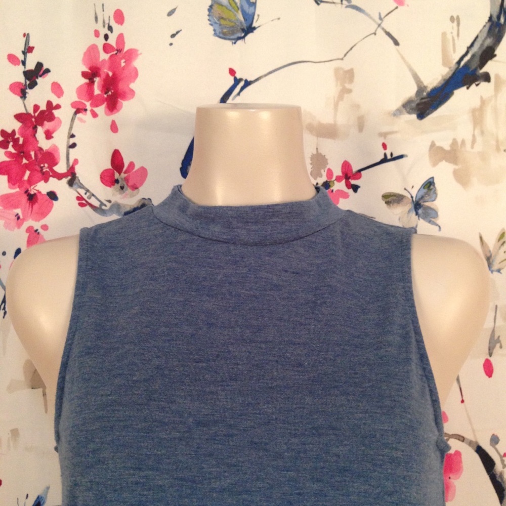 Tresics Blue Soft Sleeveless Top Size M - Picture 3 of 7